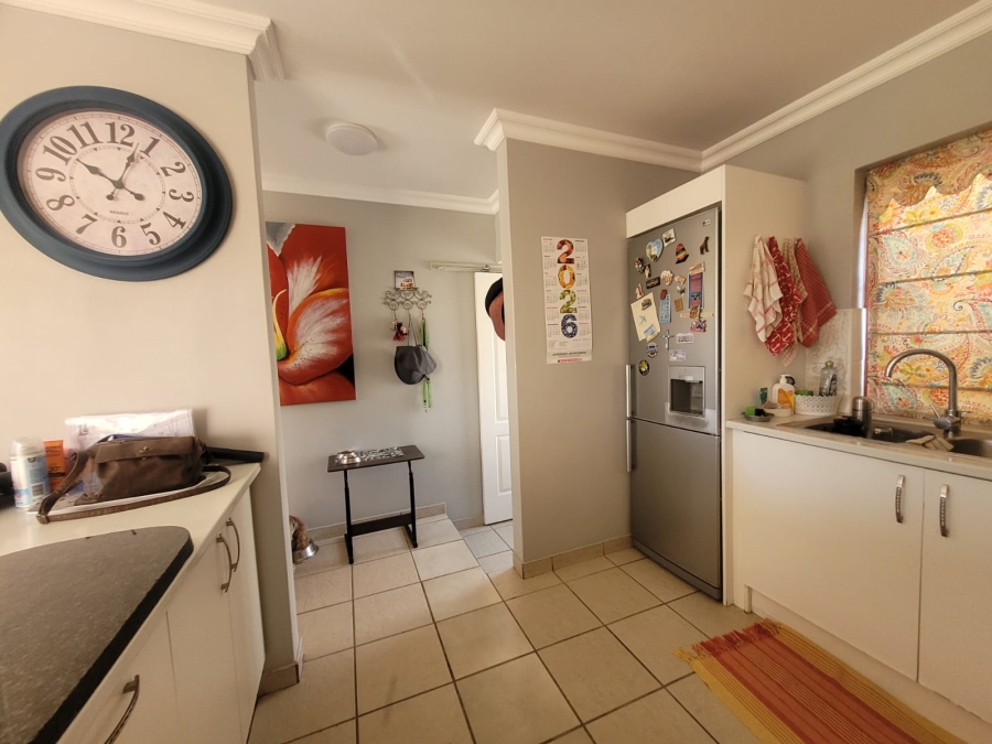 To Let 3 Bedroom Property for Rent in Paradise Beach Eastern Cape